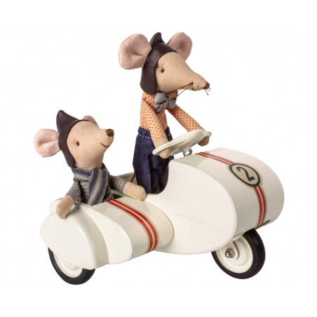 Metal scooter with sidecar, white Metal scooter with sidecar, white